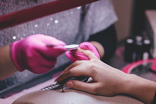 LUKSUS MANICURE OG PEDICURE