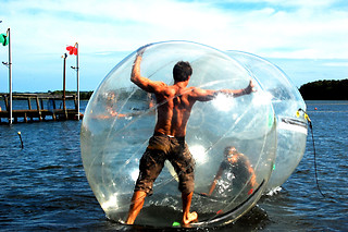 FUNBALLZ - OP TIL 20 PERSONER