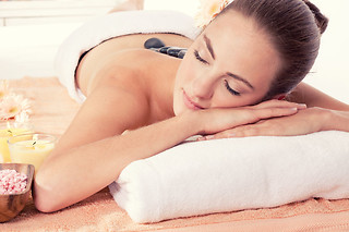 HOT STONE MASSAGE