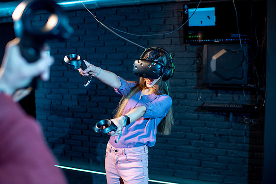 VIRTUAL REALITY