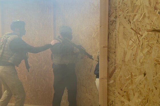 SWAT for 1 (Special Weapons And Tactics) hos Siras Academy