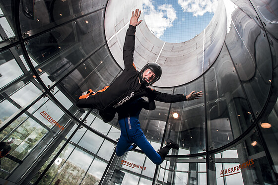 INDOOR SKYDIVING