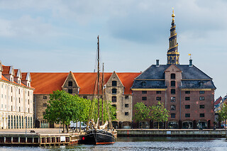 LØS MORDMYSTERIET VED CHRISTIANSBORG
