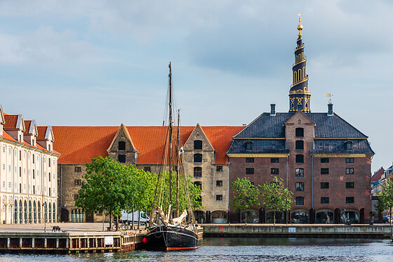 LØS MORDMYSTERIET VED CHRISTIANSBORG