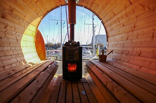 Sauna og koldtvandskar for 2 hos Surf Agency