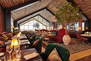 Room & Breakfast Weekend for 2 hos Fýri Resort