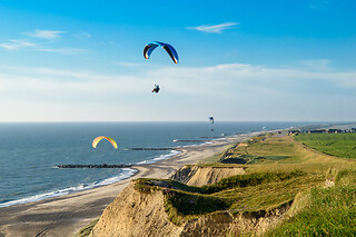 PARAGLIDING