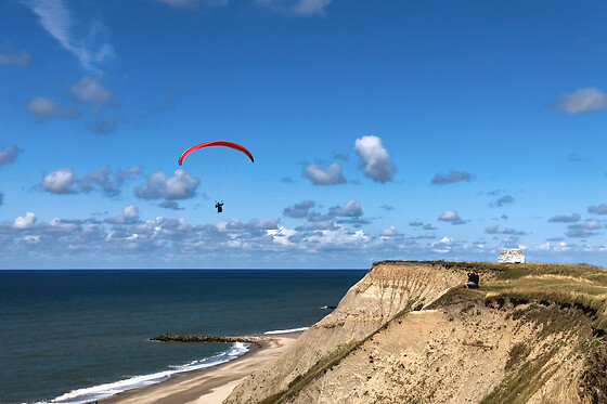 PARAGLIDING