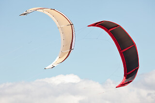 TANDEM KITESURFING