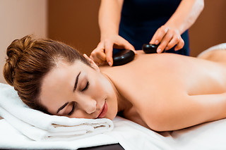 HOT STONE MASSAGE